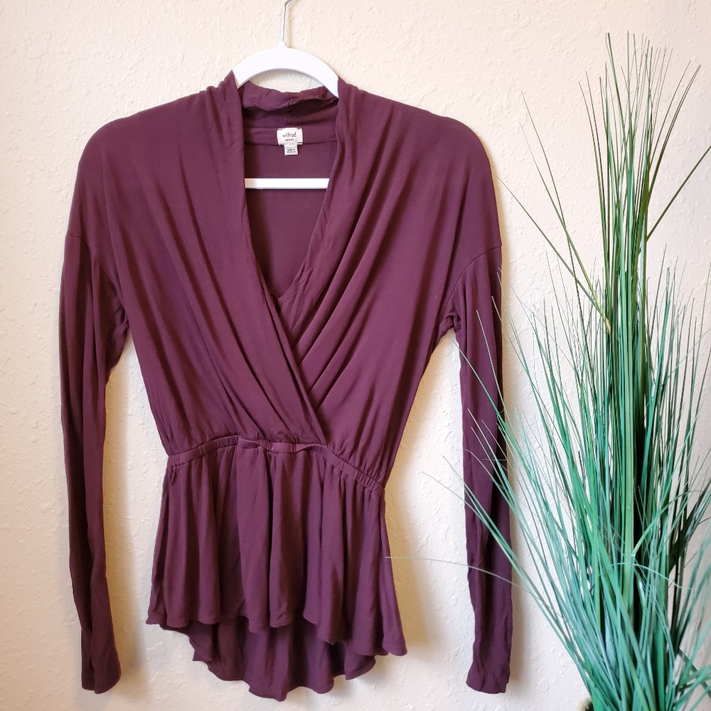 ARITZIA WILFRED Maroon V Neck Pleated Cinched Top - Picture 2 of 5